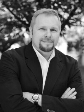 Олег Бондаренко  — Технический директор ЕМГ